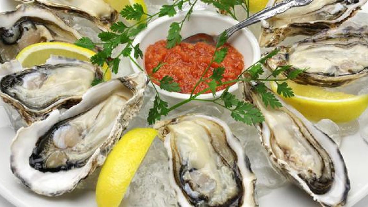 Ask The Experts: How To Buy and Store Oysters