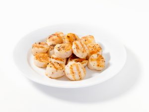 Atlantic Sea Scallops cooked on a plate3